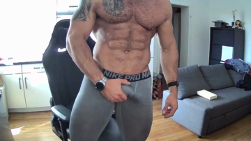 Musclemaster69  30-09-2021 video slaved